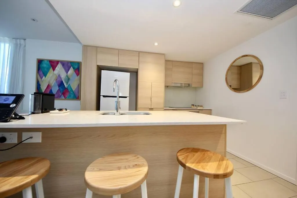 Luxury Beaches Broadbeach 906 Gold Coast Apartment