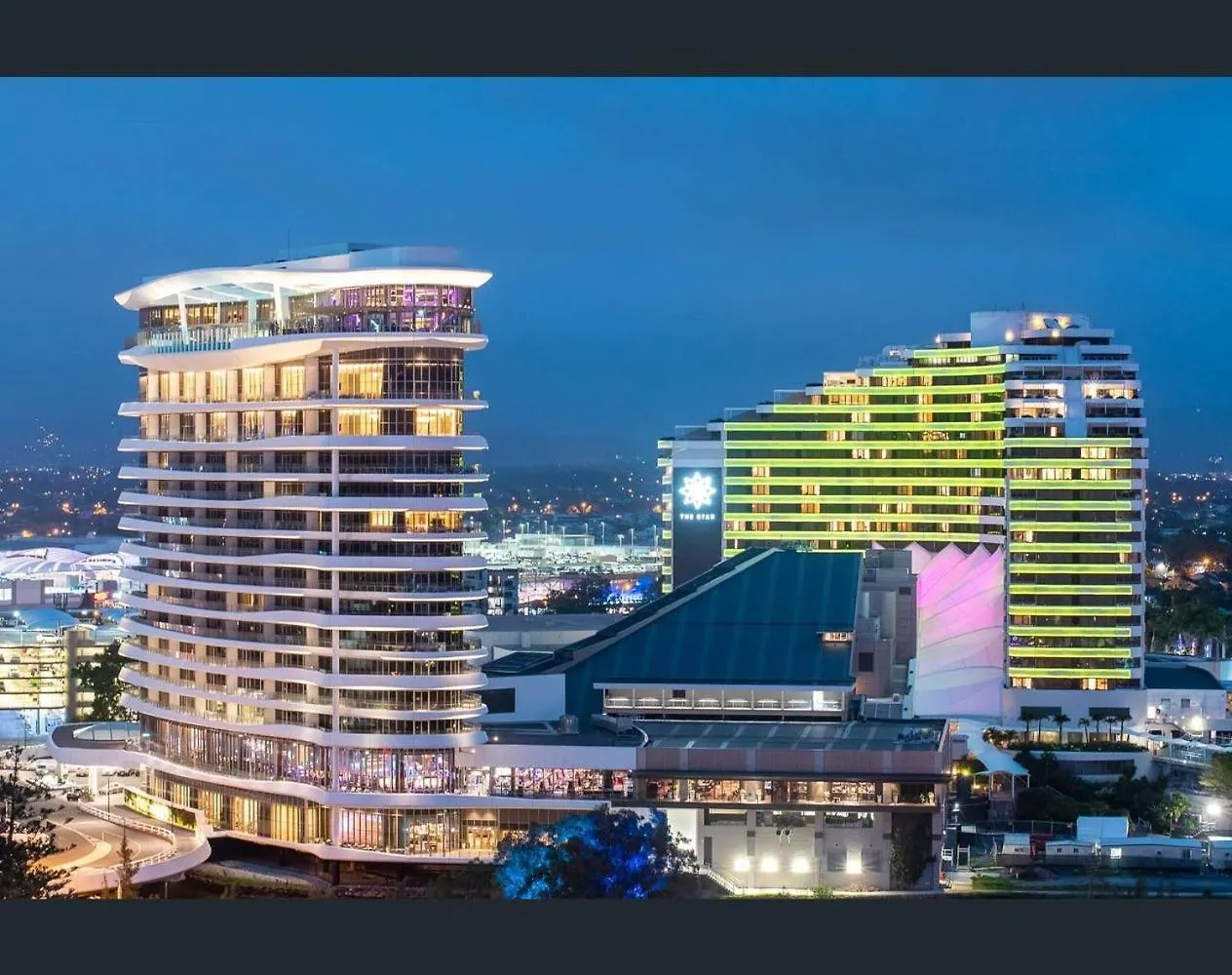 Luxury Beaches Broadbeach 906 Gold Coast Apartment